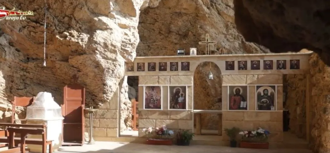 En un pueblo libanés de la costa, una antigua cueva mantiene viva la fe